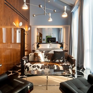 Lobby with sofa and armchairs Hotel Calimala Milan